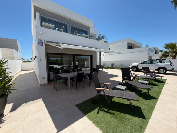 Resale: villa met B&B-licentie te koop in Sucina – luxe, comfort en rendement in één