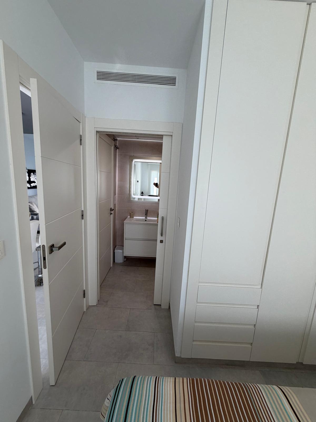 WhatsApp Image 2026-09-24 at 19.30.50 (1) Resale: Prachtig instapklaar appartement in Lo Pagán