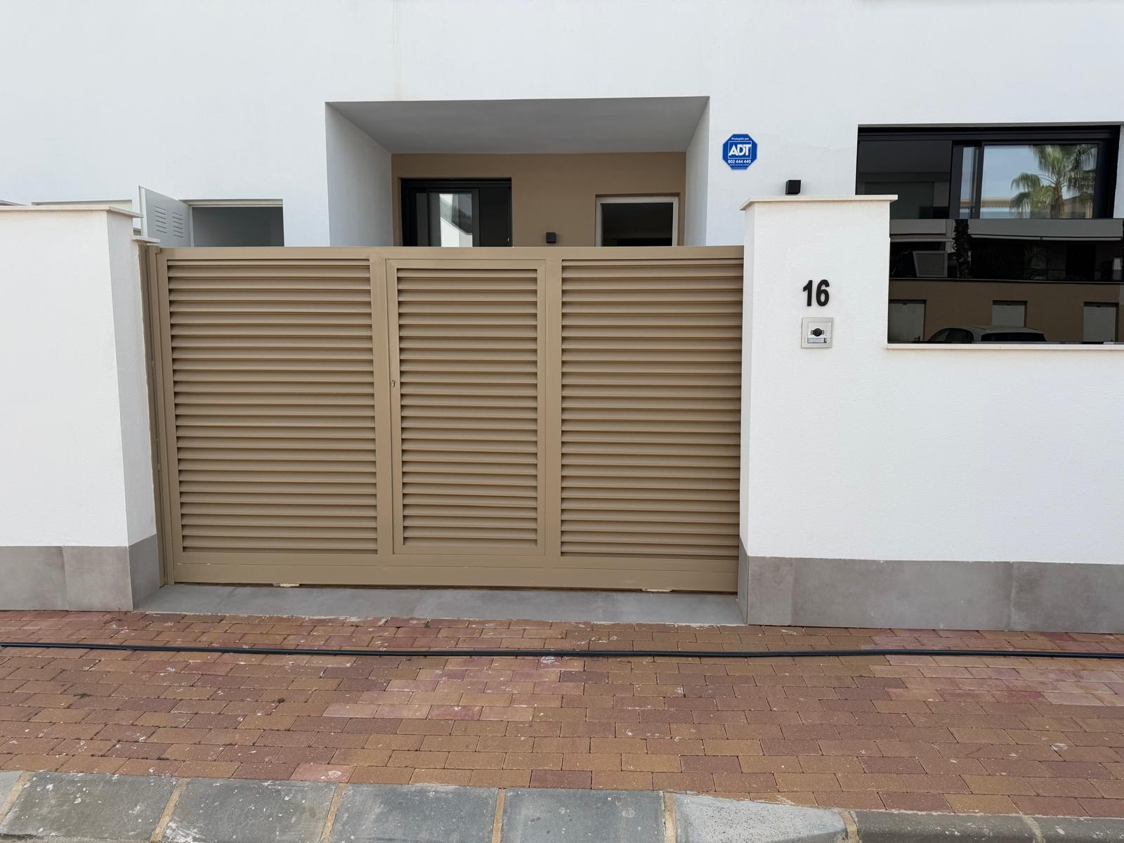 WhatsApp Image 2026-10-01 at 07.52.39 (1) Resale: instapklaar appartement met 3 slaapkamers in San Pedro del Pinatar – La Llana Beach